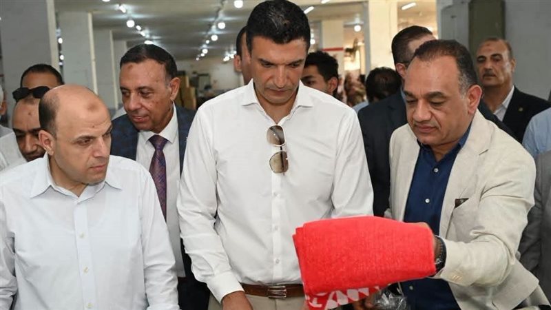 وزير الصناعة