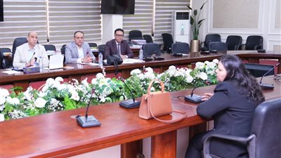 وزير العمل يختتم مقابلات 46 وظيفة قيادية.. والجدارة تحسم الاختيار