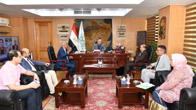 محافظ الفيوم يعزز التعاون مع مؤسسة خالد عبد الله لدعم الأسر الأولى بالرعاية