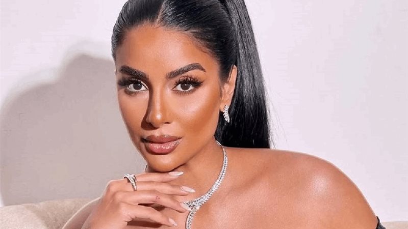 الفنانة جوري بكر 