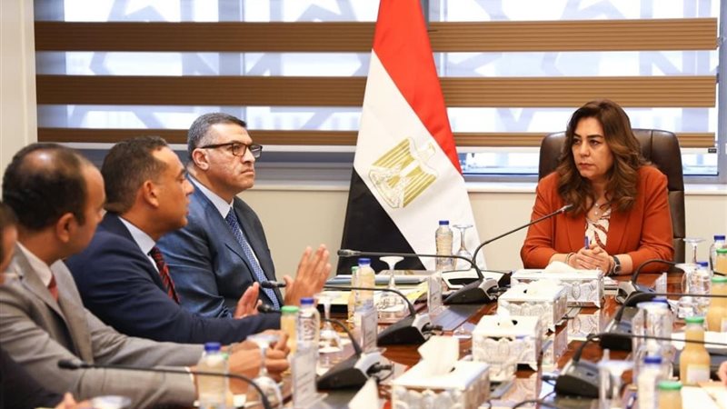الدكتورة منال عوض