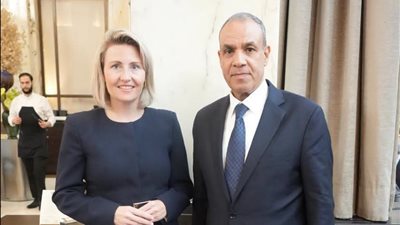 وزير الخارجية يلتقي المدير العام للمركز الدولي لتطوير سياسات الهجرة