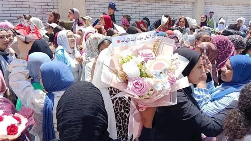 احتفالات طلاب الثانوية