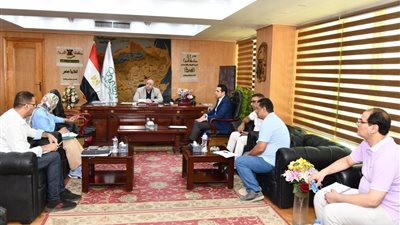 محافظ الفيوم: ضرورة تكثيف الجهود لزيادة عدد المشروعات المشاركة في المبادرة الوطنية