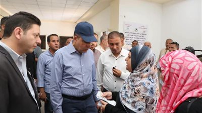 محافظ المنيا يتفقد المركز التكنولوجي بـ أبيوها ويوجه بتحسين الخدمات