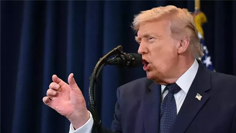 الرئيس الأمريكي دونالد