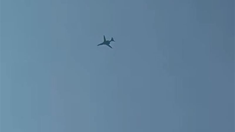 القاذفات الأمريكية أثناء مغادرتها