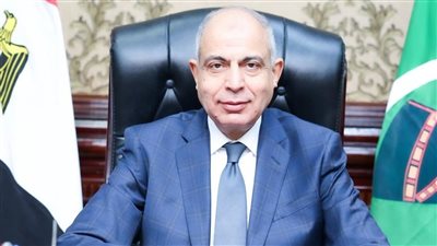 محافظ المنيا يخفض الحد الأدنى للقبول بعدد من مدارس التمريض إلى 265 درجة