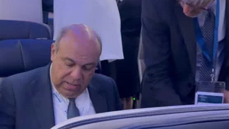 وزير الطيران المدني