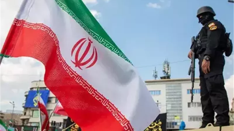 إيران 