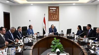 رئيس الوزراء يستعرض مقترحات البرنامج الوطني لاكتشاف ورعاية الموهوبين