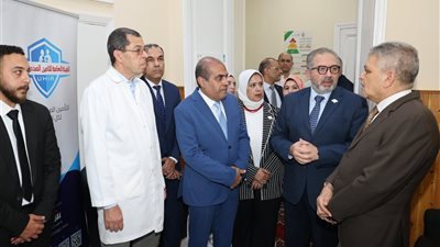 أسامة ربيع يفتتح مكتب خدمة المستفيدين من منظومة التأمين الشامل بمستشفى هيئة قناة السويس 