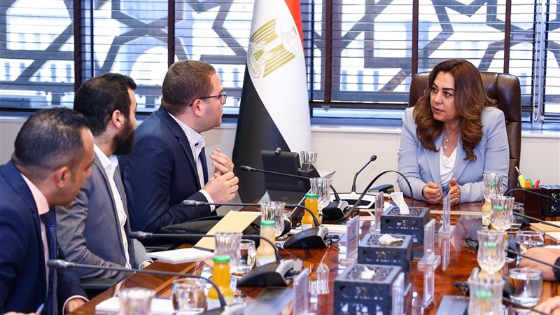 الدكتورة منال عوض