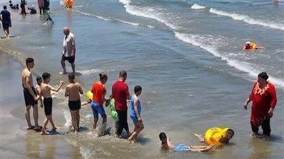تجاهل التحذيرات.. غرق شاب في مصيف جمصة بعد مخالفة التعليمات 