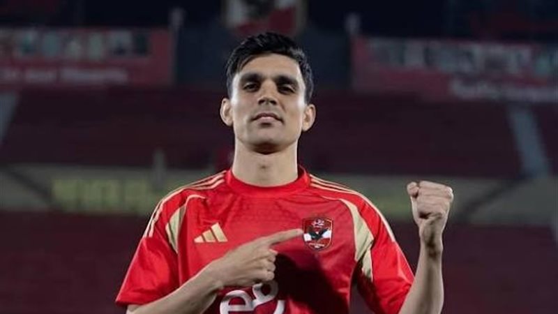 أشرف بن شرقي لاعب