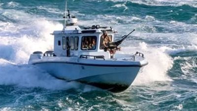 «أنقذوا طاقمها في اللحظات الأخيرة».. زورق مفخخ يضرب سفينة هندية في البحر الأحمر 