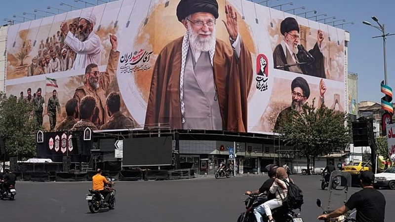 إيران 