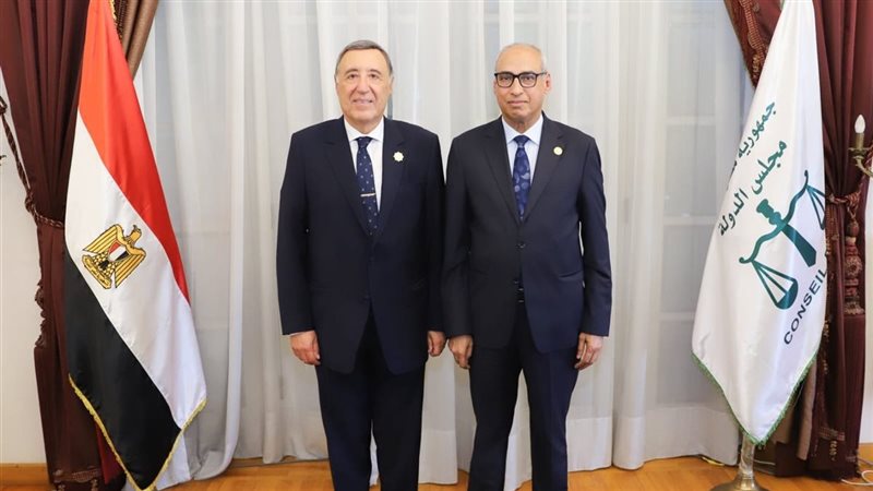 اللقاء 