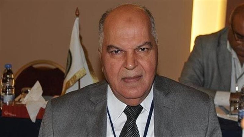 نقيب المعلمين خلف