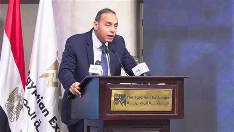 الدكتور إسلام عزام،