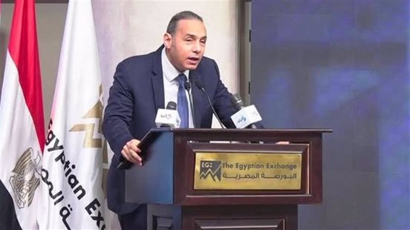 الدكتور إسلام عزام