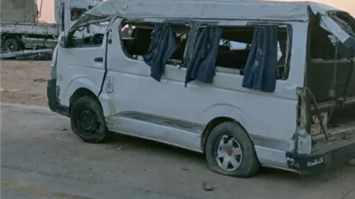 بالأسماء .. ارتفاع ضحايا تصادم ميكروباص وتريلا بالمنيا إلى حالتي وفاة و15 مصابًا