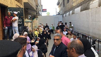 محافظ الدقهلية يوجه بتوفير مظلة ومقاعد للمواطنين أمام مكتب توثيق الخارجية بطلخا