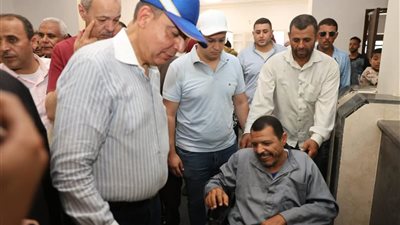 محافظ المنيا يتفقد مركز عطف حيدر التكنولوجي ويوجه بحل مطالب الأهالي سريعًا
