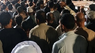 جنازة مهيبة لضحايا بيارة الصرف الصحي بالشرقية.. أهالي صان الحجر يشيعون شقيقين وزوج شقيقتهما