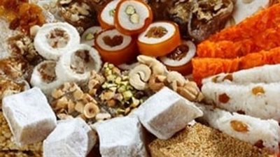 حلوى المولد تشعل الجدل.. الأزهر يفاجئ الجميع بحكم شرائها والتوسعة على الأهل