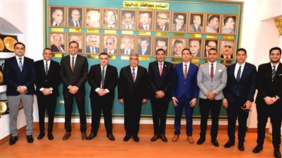 محافظ الدقهلية يلتقي أعضاء مجلس إدارة نادي قضاة المنصورة 