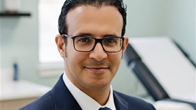 الدكتور محمد أبو زامل.. جراح مصري يقود نقلة نوعية في الجراحة طفيفة التوغل بألمانيا