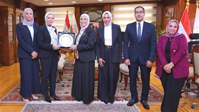 تعاون جديد بين القضاء والجامعة.. رئيسة النيابة الإدارية تستقبل عميدة كلية القانون بالجامعة المصرية الصينية