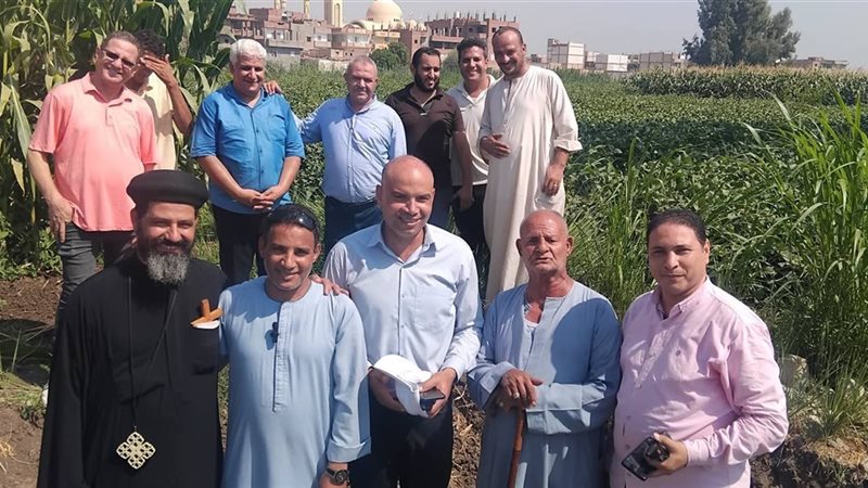 أبناء القرية 