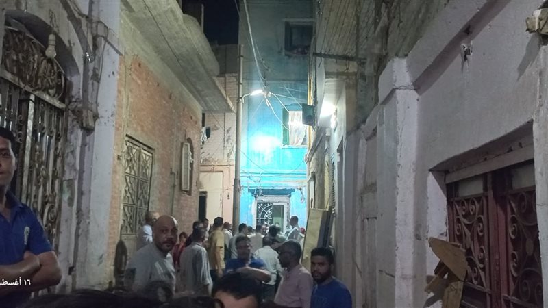 العقار المنهار