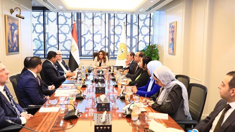 الدكتورة منال عوض وزيرة التنمية المحلية 