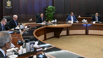 رئيس الوزراء يتابع مستجدات إعداد البرنامج الوطني للتحول الاقتصادي