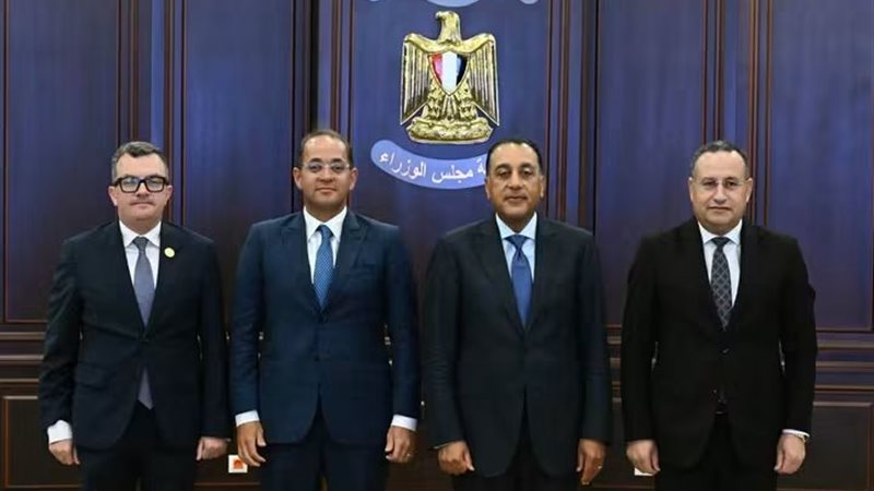 أثناء التوقيع 