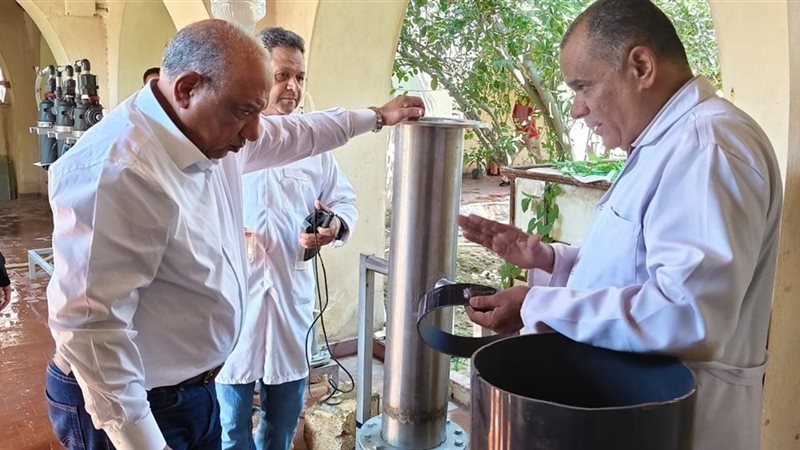 وزير الكهرباء 