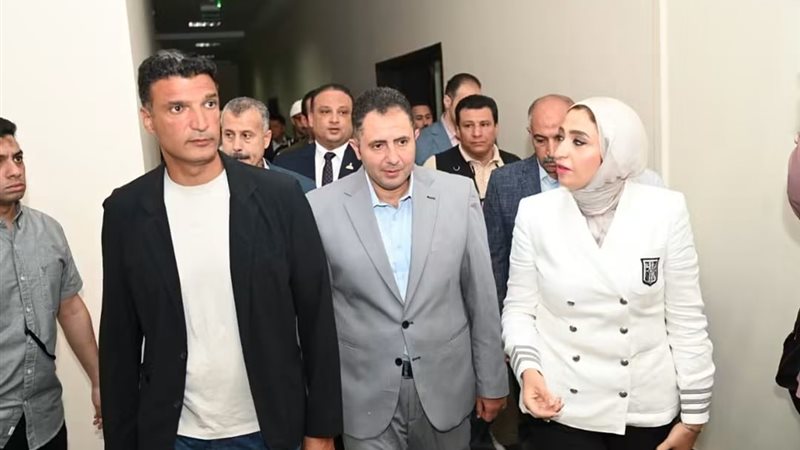 جانب من زيارة الوزير