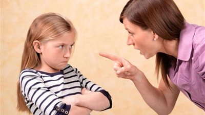 كرامة الطفل خط أحمر.. أخطاء تؤثر في نفسيته وتفقده ثقته بنفسه