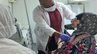 قافلة طبية تصل قرية النجيلة بكوم حمادة.. كشف وعلاج وتحاليل وأشعة بالمجان