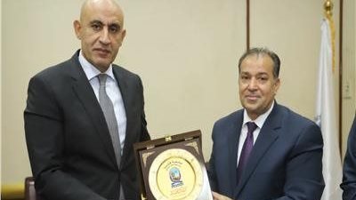 وزير التعليم ورئيس جامعة قنا يبحثان سبل تعزيز التعاون