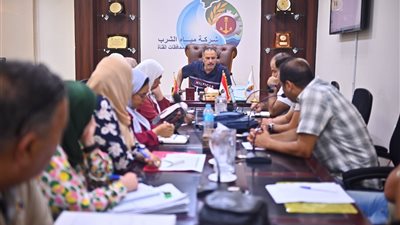رئيس مياه القناة يتابع الموقف التنفيذي للأعمال المتأخرة بمشروعات السويس