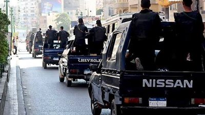 القبض على 4 أشخاص بتهمة الاعتداء على مخرج بسبب أولوية المرور في المعصرة