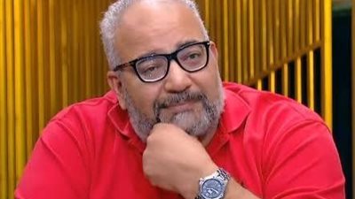 بيومي فؤاد في المستشفى بعد تعرضه لأزمة صحية مفاجئة.. ماذا حدث؟