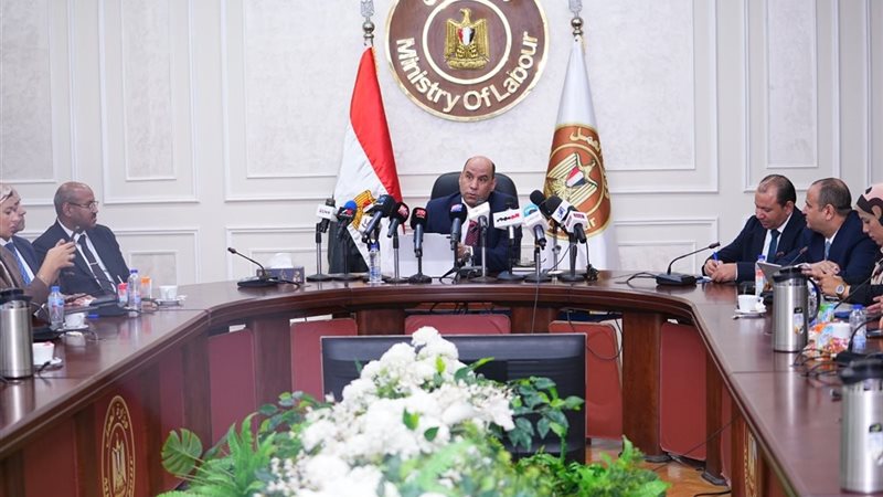 حسن رداد وزير العمل