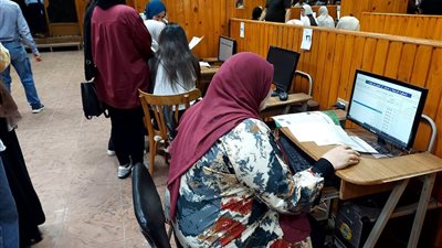 جامعة المنصورة تواصل استقبال طلاب الثانوية العامة لتسجيل رغبات المرحلة الثالثة