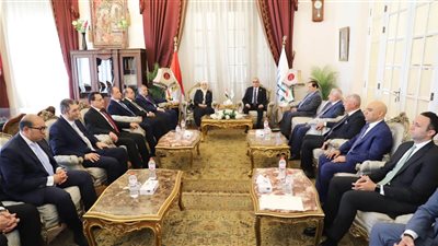 رئيس النيابة الإدارية تهنئ المستشار محمود أبو الدهب بتوليه مهام منصبه الجديد 