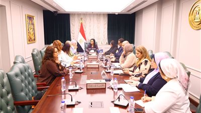 التضامن والأغذية العالمي يبحثان توسيع التعاون لدعم الأسر الأولى بالرعاية